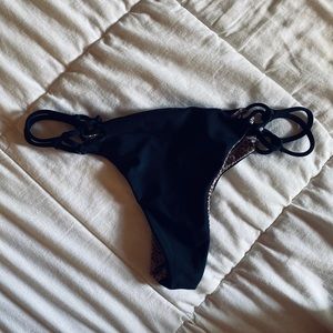 Acacia black Molokini bottoms